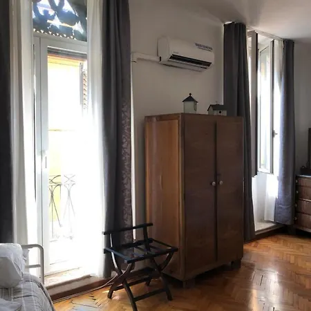 Πανσιόν Ai Leoni 2*
